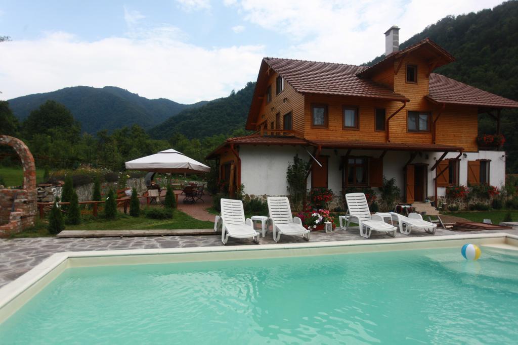Gasthaus Maria Borlova Ngoại thất bức ảnh