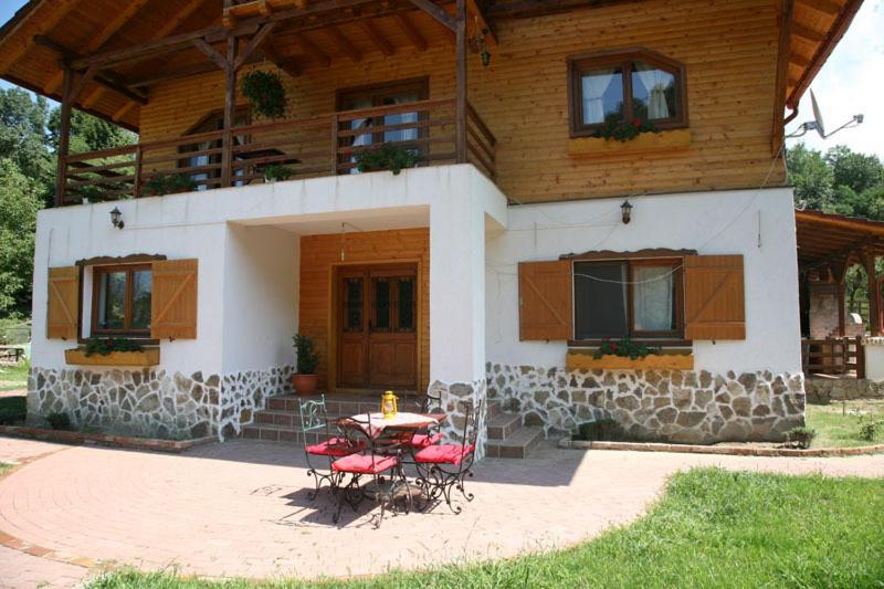 Gasthaus Maria Borlova Ngoại thất bức ảnh