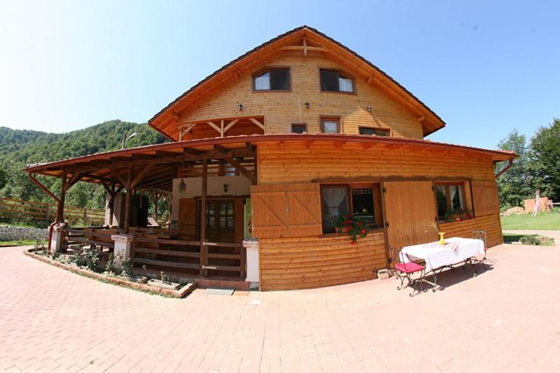 Gasthaus Maria Borlova Ngoại thất bức ảnh